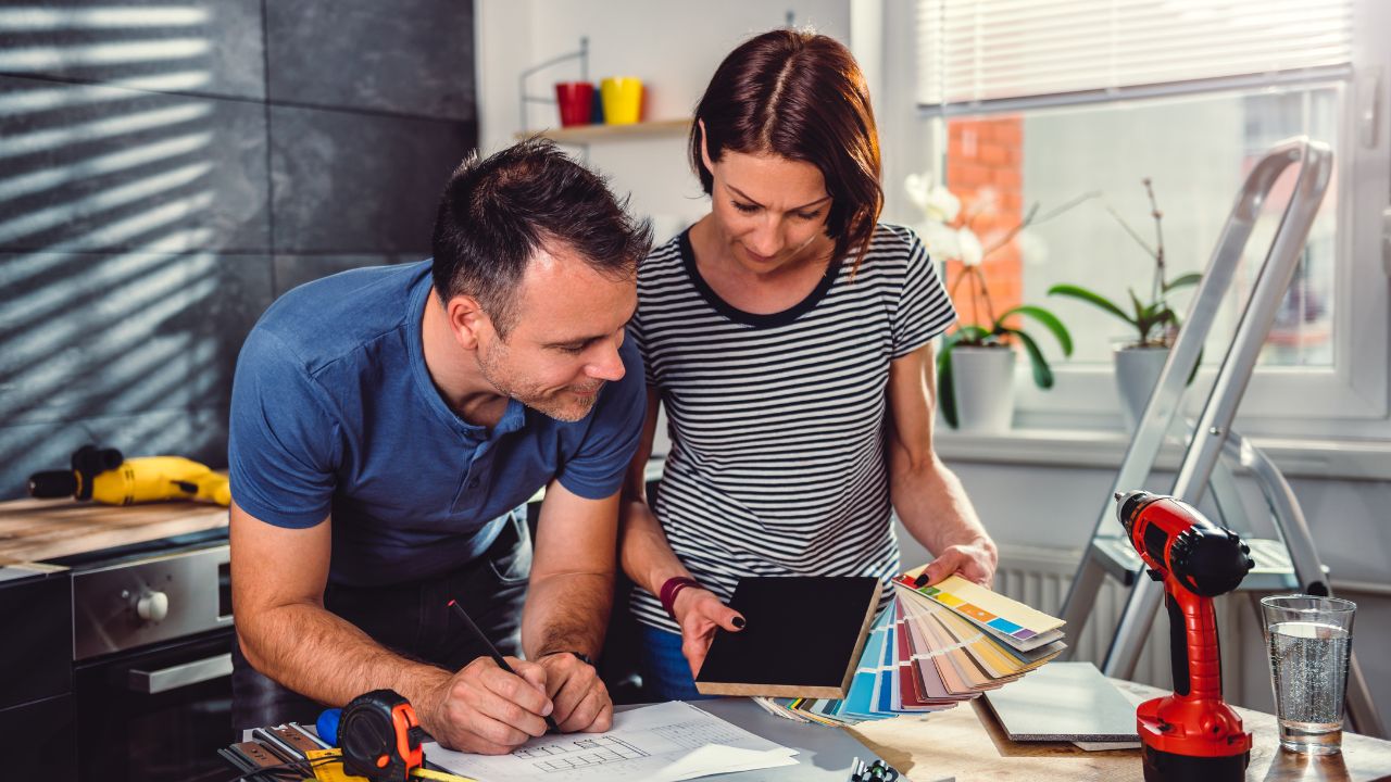 A home renovation company working | Scott Legal, P.C. A home renovation company working