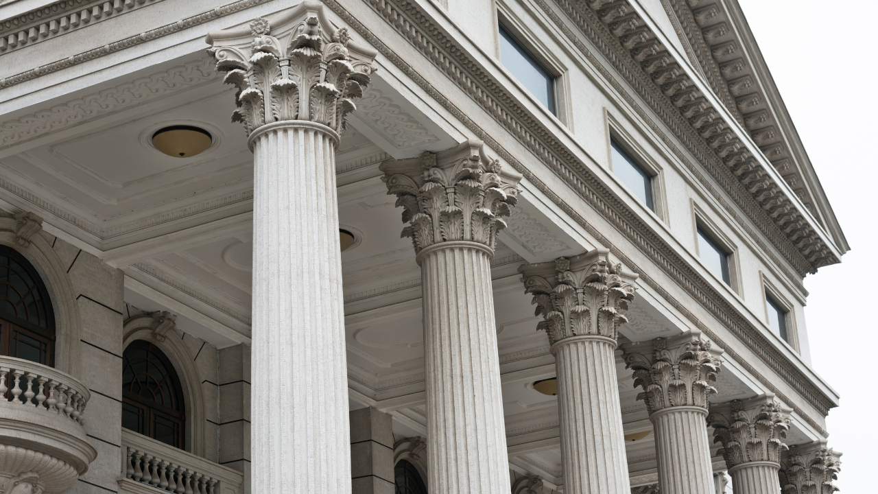 A courthouse/ parliment building | Scott Legal, P.C. A courthouse/ parliment building