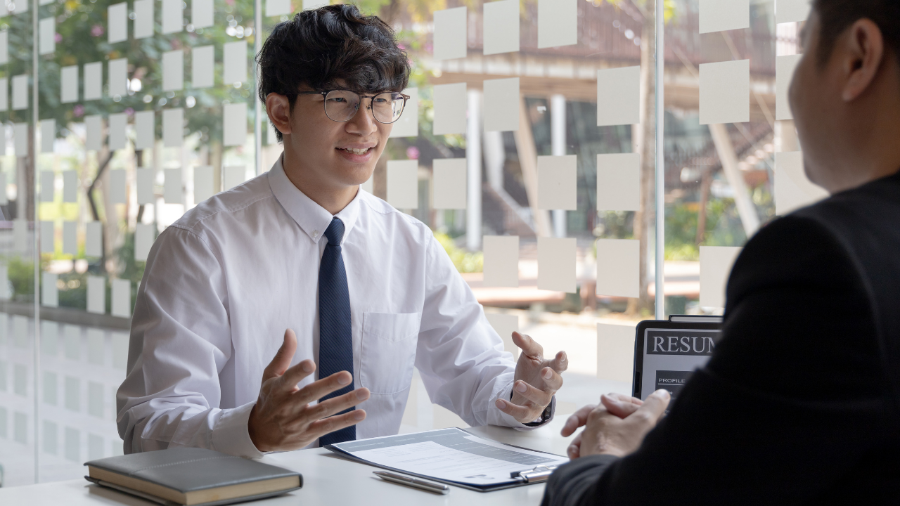 An HR professional in a meeting | Scott Legal, P.C. An HR professional in a meeting