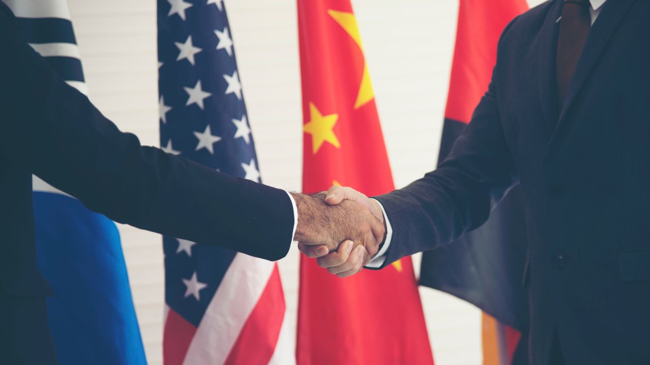 diplomats shaking hands | Scott Legal, P.C. diplomats shaking hands