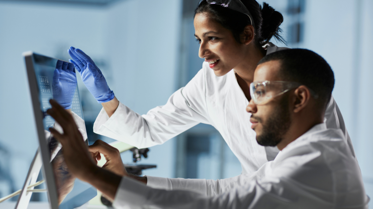 Scientists working in the lab | Scott Legal, P.C. Scientists working in the lab